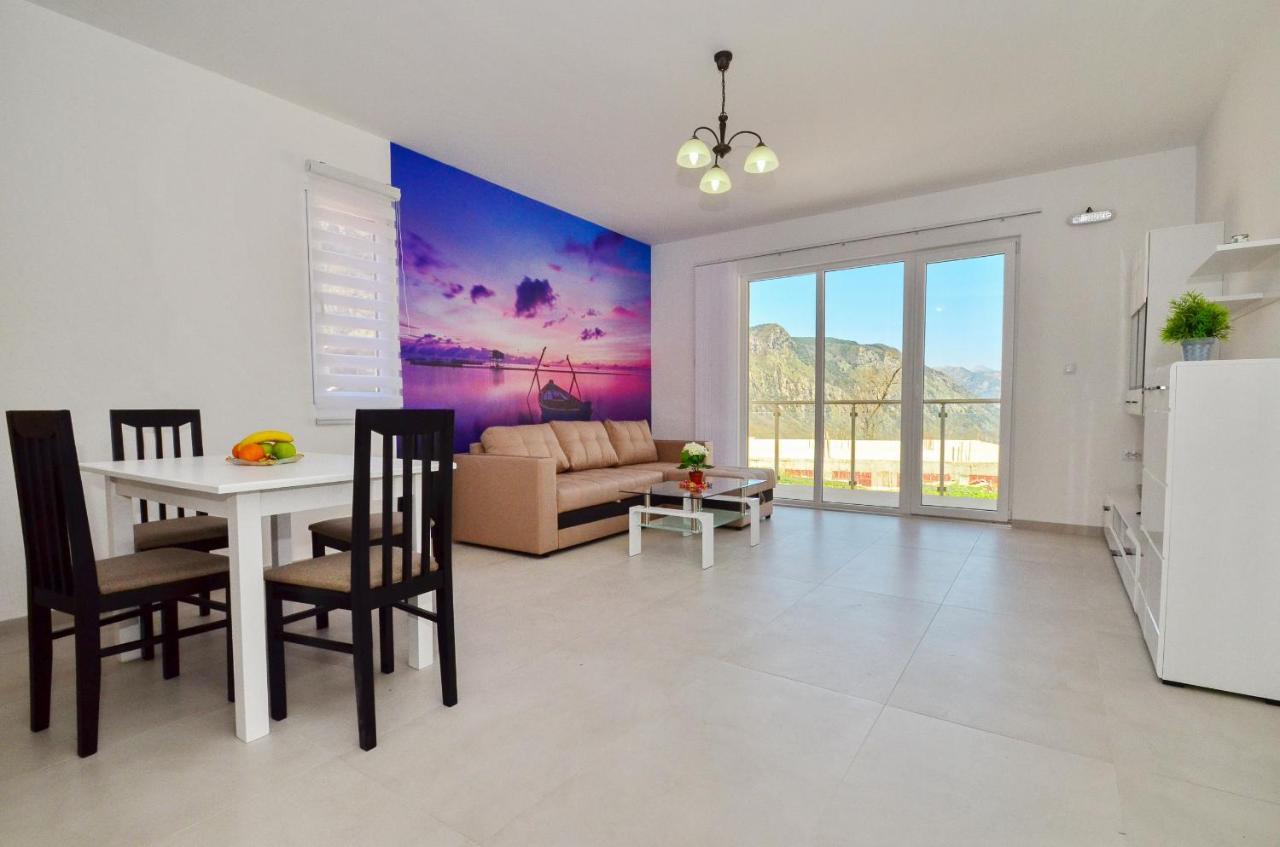 Four Seasons Apartment