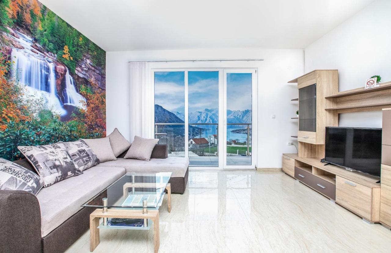 Four Seasons Apartment Kotor